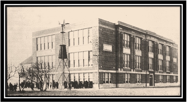 Built in 1922, this became the second high school for Norview and was meant to accommodate 300 students. The elementary children from the entire county moved into Harlow House which had been on the school lot, but which was moved so that the foundation of